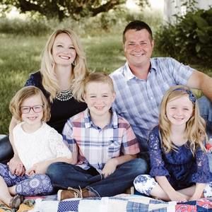 Meet your Posher, Fileesha